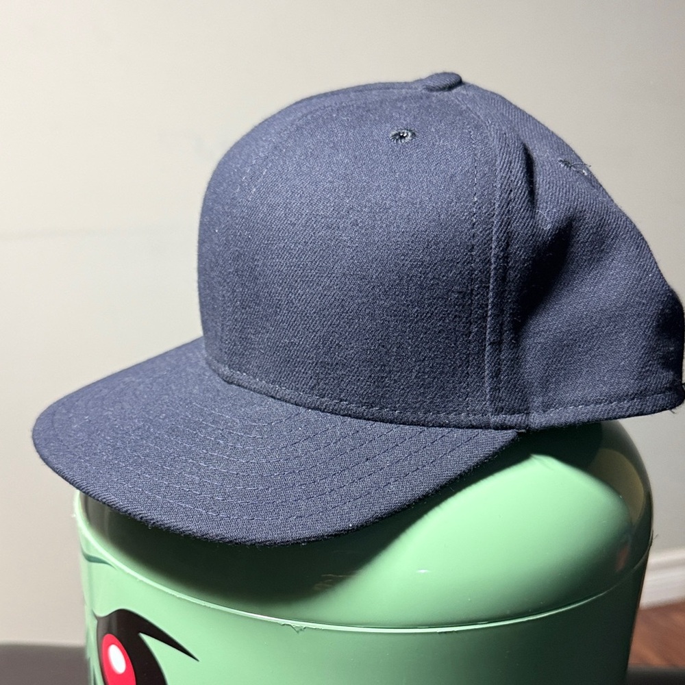 New Era Navy Blue Fitted hat NWOT 7 1/4